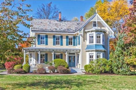 8 Historic Victorian Homes That Are For Sale Right Now Photos Architectural Digest