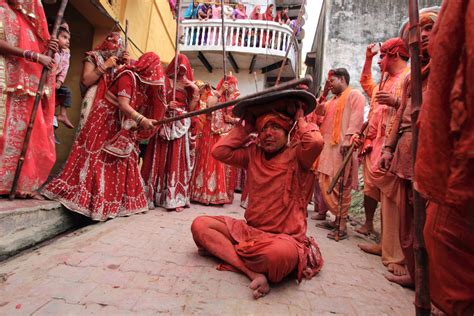 Lath Mar Holi When Hindu Women Hit Men With Sticks The Life Pile