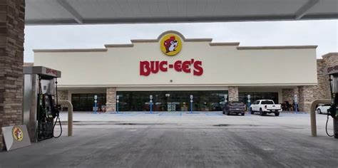 Worlds Largest Buc Ees Store Opens In Sevierville Tennessee Kesq