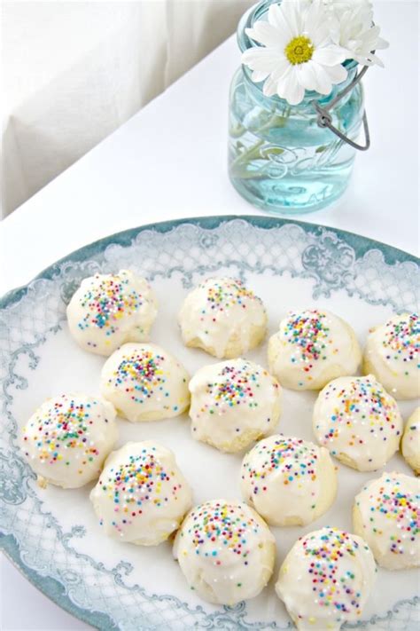 10 typical traditional italian national and local cookies, original recipes, pairing tips, and the most popular, famous and iconic these traditional italian christmas cookies were originally invented in siena. Anginetti Italian Lemon Drop Cookies | Recipe | Lemon drop cookies, Drop cookies, Cookie recipes