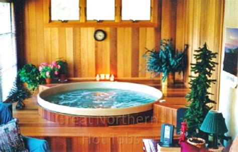 Round Cedar Hot Tub Built Into A Beautiful Sunroom Sett Hot Tub Hot Tub Room Cedar Hot Tub