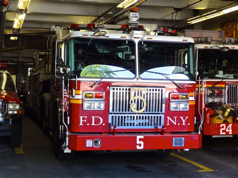 Fdny Ladder 5 Fdny Fire Department Fire Engine