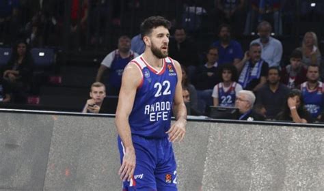 Barcelona, sertaç şanlı'ya 2 yıllık astronomik bir teklif yaptı. Efesli Micic'e NBA kancası