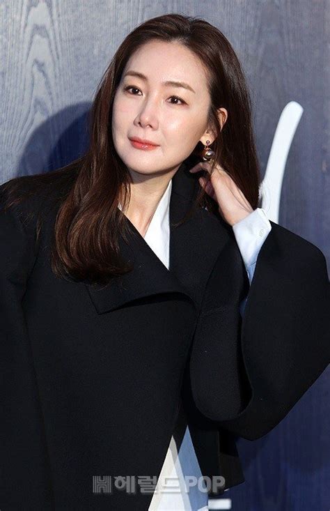 최지우 / choi ji woo. Curiosity reaches all time high surrounding Choi Ji Woo's ...