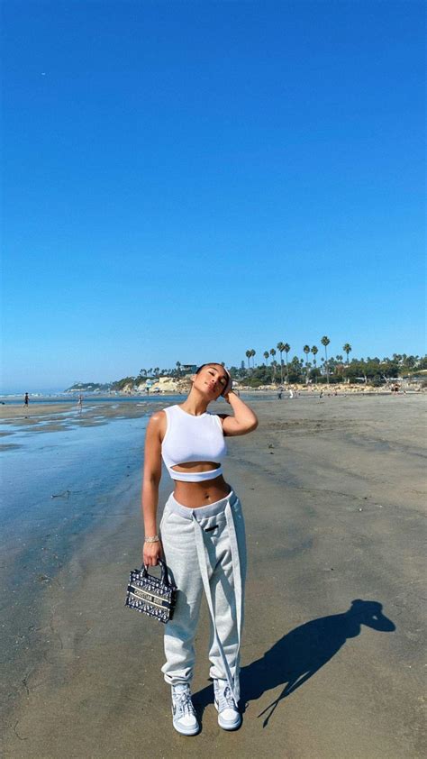Rapper Futures Ex Girlfriend Lori Harvey Shows Off Toned Bod On Beach The Blast