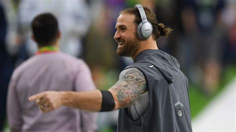 Christopher john wilder (* 23. Chris Long Expertly Trolls Eagles Teammate With Funny ...