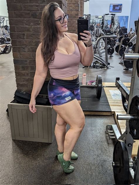Muscle Mommy Btw On Twitter There S Some Muscle Under All That