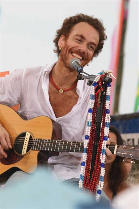 He was previously married to vânia. Dentro de um Pensamento: Nando Reis