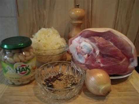 Eisbein Mit Sauerkraut Und Wei En Bohnen Rezept Kochbar De