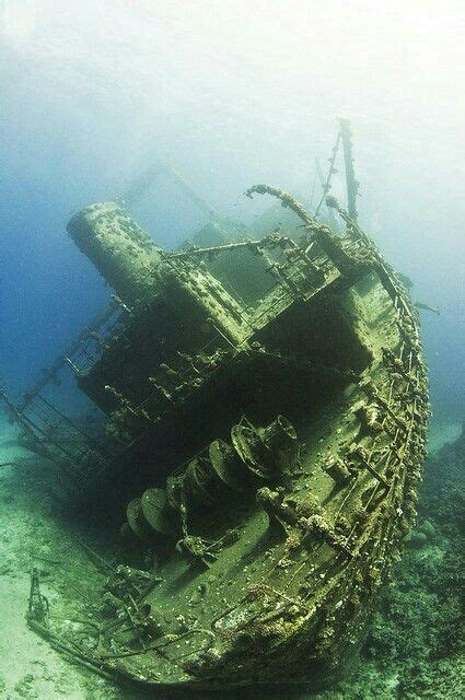 Pin By Somsak Srikhunrat On Abandoned Places Underwater Shipwreck