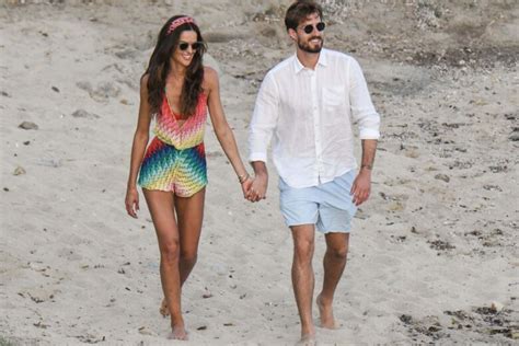 Izabel Goulart Kevin Trapp Οι σέξι φωτογραφίες από τη Μύκονο Pics