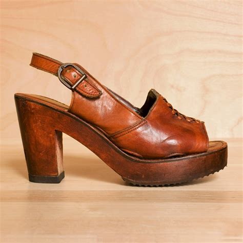 Vintage 1970s Tan Leather Wood Platform Shoes Size 8 75 6800