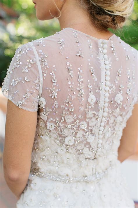 Short wedding dresses have emerged as a new favorite amongst designers and stylish brides alike. Trending: Ultra-Flattering Short Sleeve Wedding Dresses ...