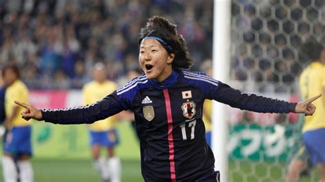 Japanese Female Football Star Yuki Nagasato Joins Mens Team
