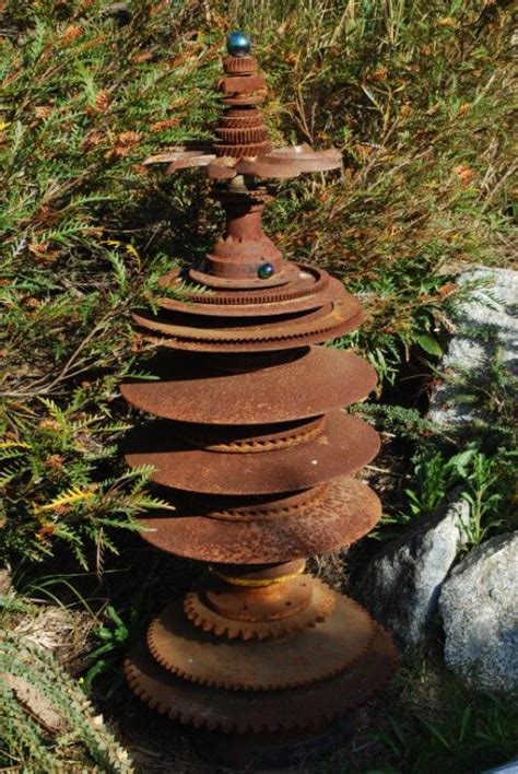 11 Rustic Rusty Metal Diy Ideas For Your Lawn And Garden Metal Yard