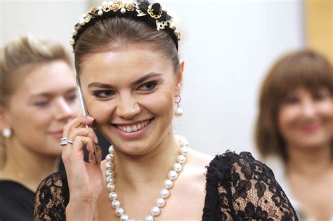 vladimir putin s alleged girlfriend alina kabaeva hit with uk sanctions 6park news usa