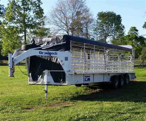 2006 Gooseneck Brand 28 X 68 Stock Trailer