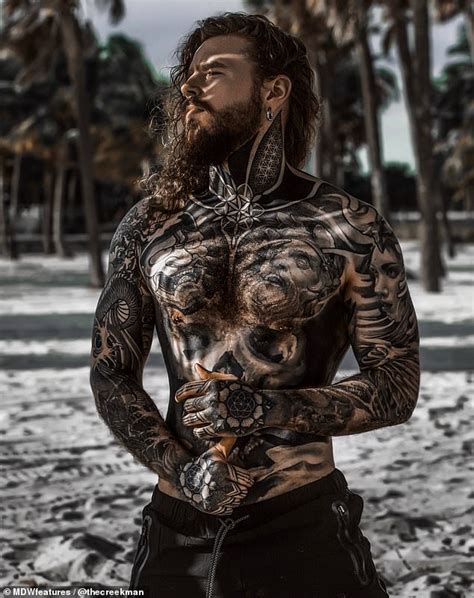 La Man Loses Lbs And Becomes Model After Covering Up Weight Loss Surgery Scars With Tattoos