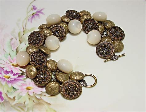 Handmade Button Bracelet With 33 Antique Victorian Buttons Etsy