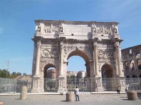 Mais Do Que Uma Viagem ItÁlia Roma Coliseu E Arco Di Constantino