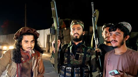 Feuerwerk Und Flaggen Nato Truppenabzug Taliban Feiern Ersten