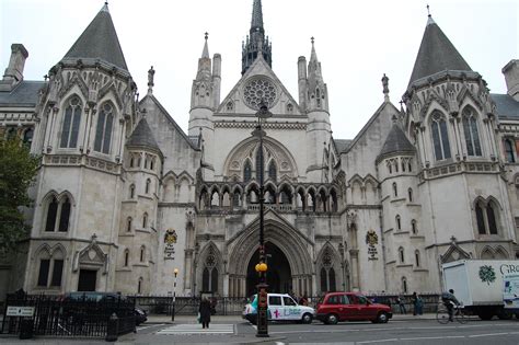 Royal Courts Of Justice London English