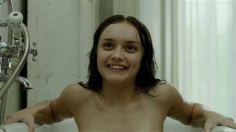 Olivia Cooke Topless In The Quiet Ones Celebs Roulette Tube