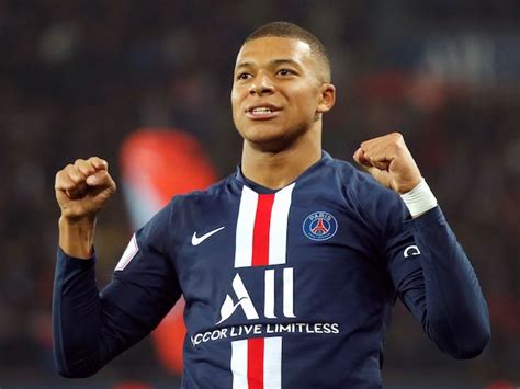 Мбаппе килиан (mbappé kylian) футбол нападающий франция 20.12.1998. Paris Saint-Germain striker Kylian Mbappe 'tested for coronavirus' - Sports Mole