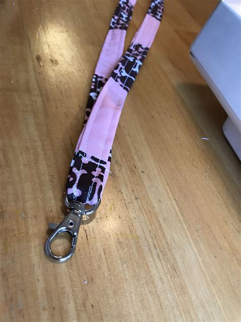How to make keychains with scooby strings running down com. Super simple lanyard project tutorial. | Super easy, Lanyard, Super
