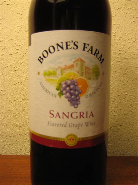 Boones Farm Sangria First Pour Wine