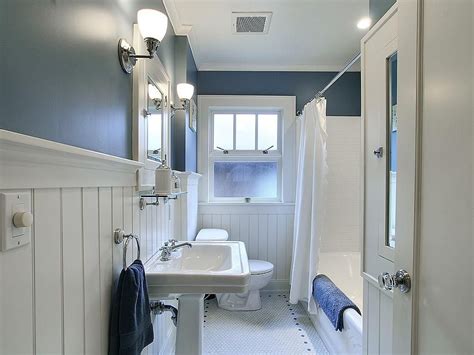 The craftsman style is for the person who tends to like a natural style of home that's not so ornate, says joe berkowitz of jab design group. Love this bead board! | Home, Bungalow bathroom, Craftsman ...