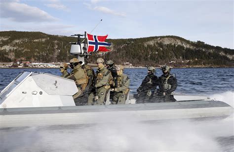 Norwegian Mjkfront And Dutch Nlmarsofback Operators During Exercise