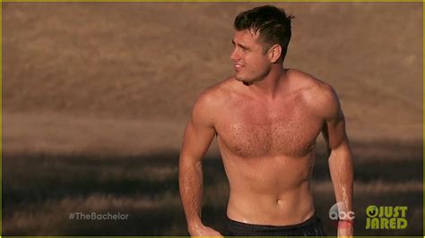 the bachelor s ben higgins goes shirtless in hot new promo photo 3537747 shirtless the