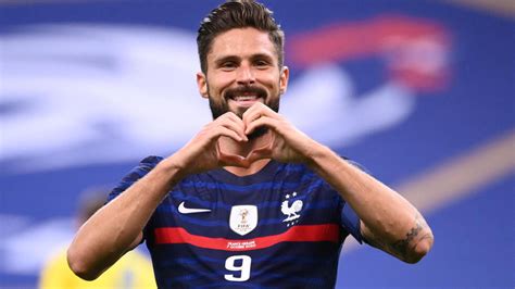 Giroud Becomes Frances Second Highest Goalscorer During 7 1 Romp Past