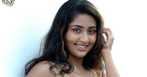 Film Actress Photos Navya Nair Sexy Boobs And Armpit Show In Tshirt And Jeans