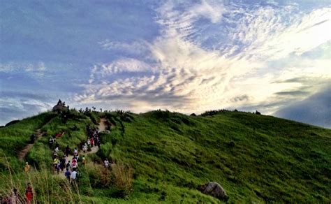 Nowadays, bukit broga is a wonderful destination for people who enjoy outdoor activities. Bukit Broga Hill, Selangor Malaysia - Trekking