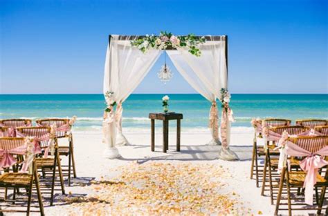 These beach wedding locations are perfectly paired with one of our expertly crafted maui beach wedding packages. 5 of the Best Wedding Reception Sites | The Nutcracker