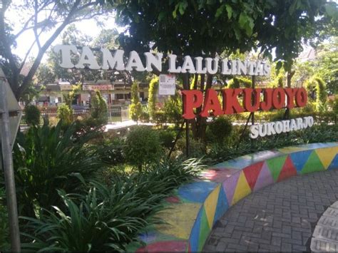 Taman Wisata Pakujoyo Sukoharjo Taman Kota Di Jawa Tengah Yang