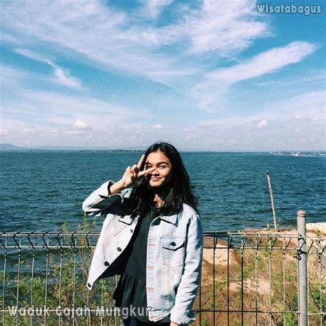 Wisata waduk gajah mungkur adalah sebuah waduk yang membendung sungai bengawan solo dengan jarak 6 kilometer dari kota wonogiri. Waduk Gajah Mungkur: Pesona, Asal usul & Tiket Masuk