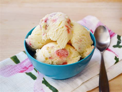 How To Make Ice Cream Without An Ice Cream Maker Genius Kitchen