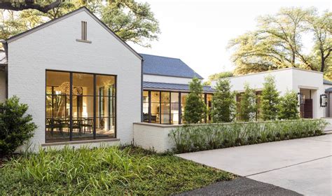 Pin By Jessica Byrd On Huntington In 2019 Modern Farmhouse Exterior