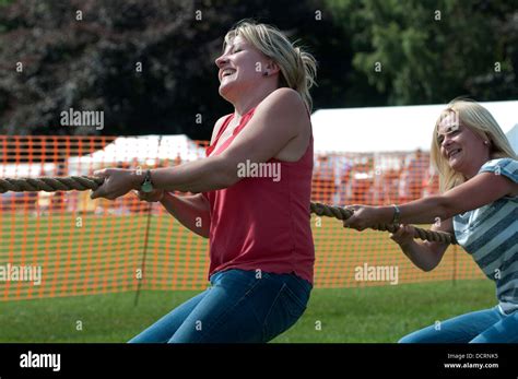Tug Of War Women Hi Res Stock Photography And Images Alamy