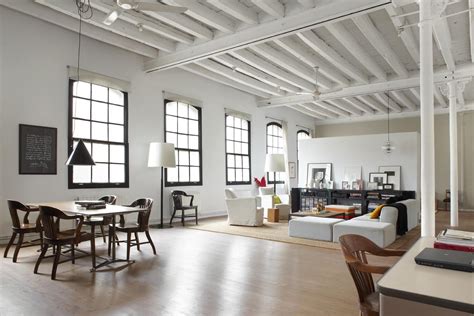 Modern And Industrial White Loft In Barcelona