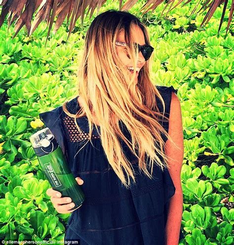 Elle Macpherson On What To Drink To Stay Healthy This Xmas Daily Mail