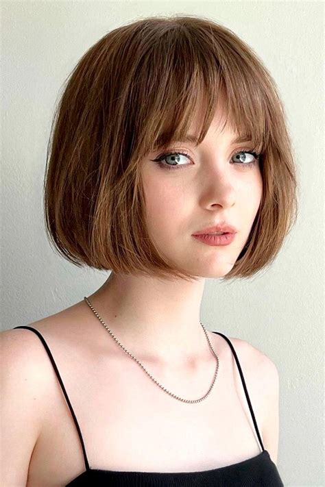 Ways You Can Rock Your Look With The Bottleneck Bangs In Short Hair With Bangs Chin