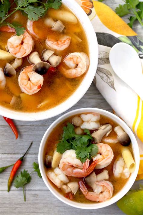 There's no need for you to go out in order to treat yourself with delicious tom yum soup when you can make it yourself! Thai Tom Yum Soup (Hot and Sour Soup) | Lemon Blossoms