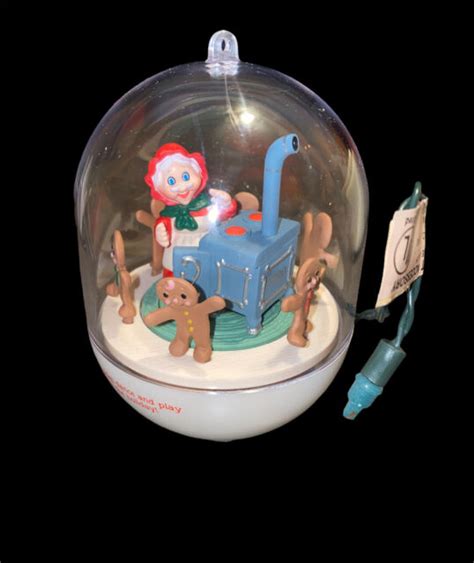 1990 Forest Hallmark Keepsake Magic Christmas Ornament Light Motion T16