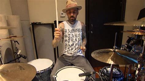 نحن جزء من المعادلة التي أعلنها السيد نصرالله في أن التهديد للقدس يعني حربا إقليمية. Travis Barker Drum Wallpaper - Cool Drums Wallpaper By Nidiclaudio 58 Free On Zedge - AB th ...