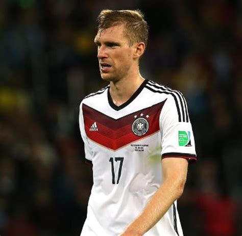Join the discussion or compare with others! sp-Fußball-WM-2014-WC-2014-DFB-Training-Mertesacker ...