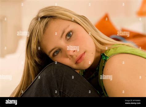 blondine 15 16 jährige teenager mädchen fotos und bildmaterial in hoher auflösung alamy